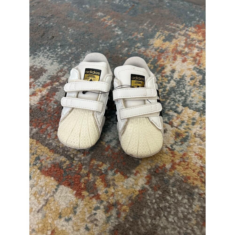 Adidas Superstar Baby Crib shoes in the White Black colorway size 3 - Picture 2 of 4
